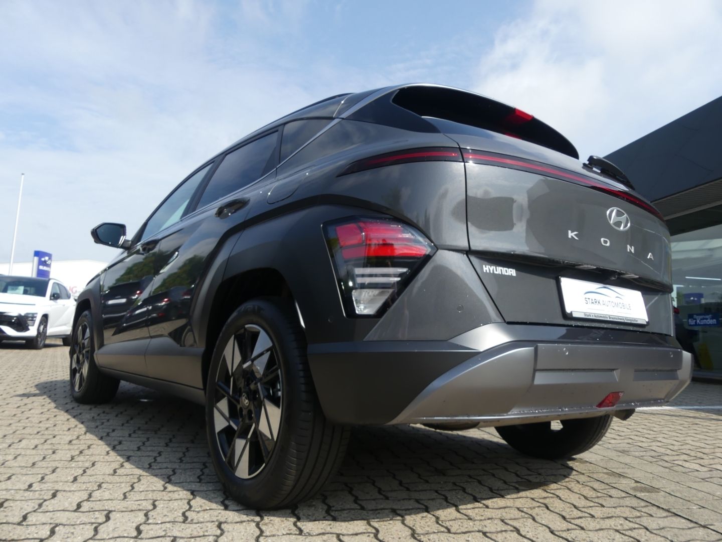 Fahrzeugabbildung Hyundai KONA Prime 2WD 1.6 T-GDI DCT Navigation Bosesoun