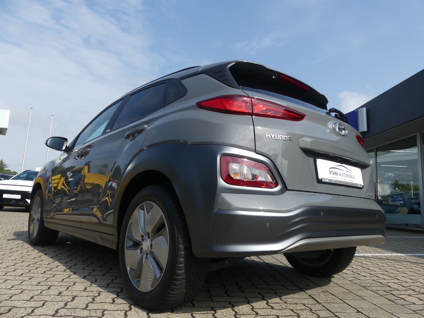 Fahrzeugabbildung Hyundai KONA Style Elektro 2WD Navigation Sitzheizung Bl