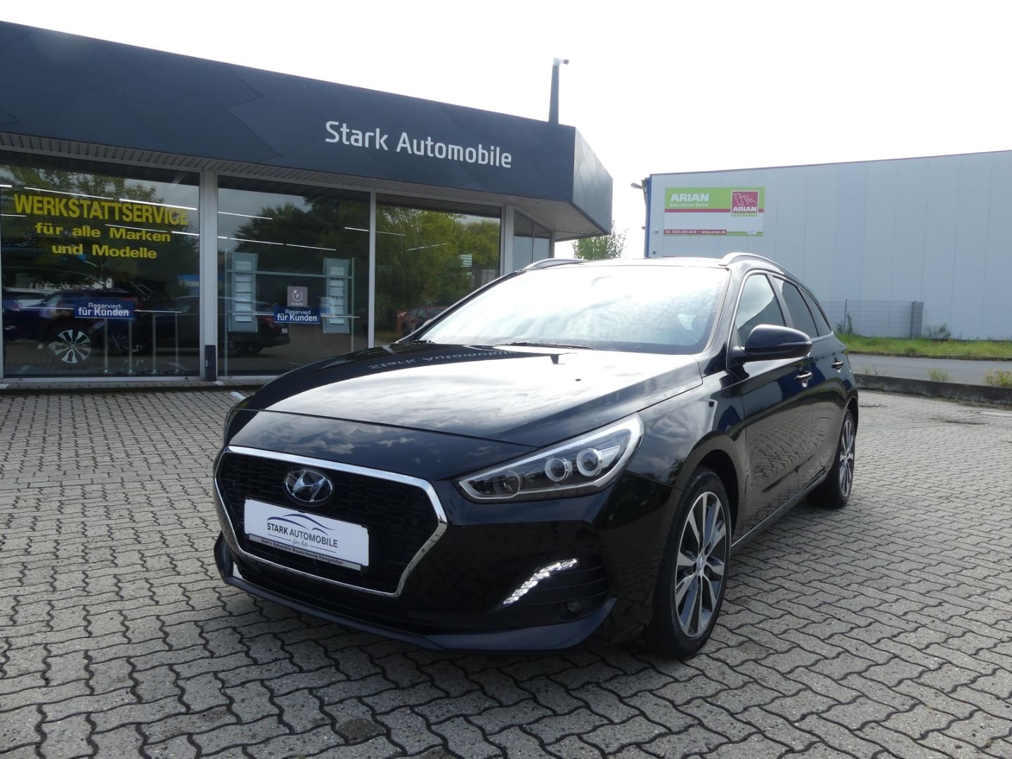 Hyundai i30cw Premium 1.6 CRDi Panodach Navi LED AHK Kam