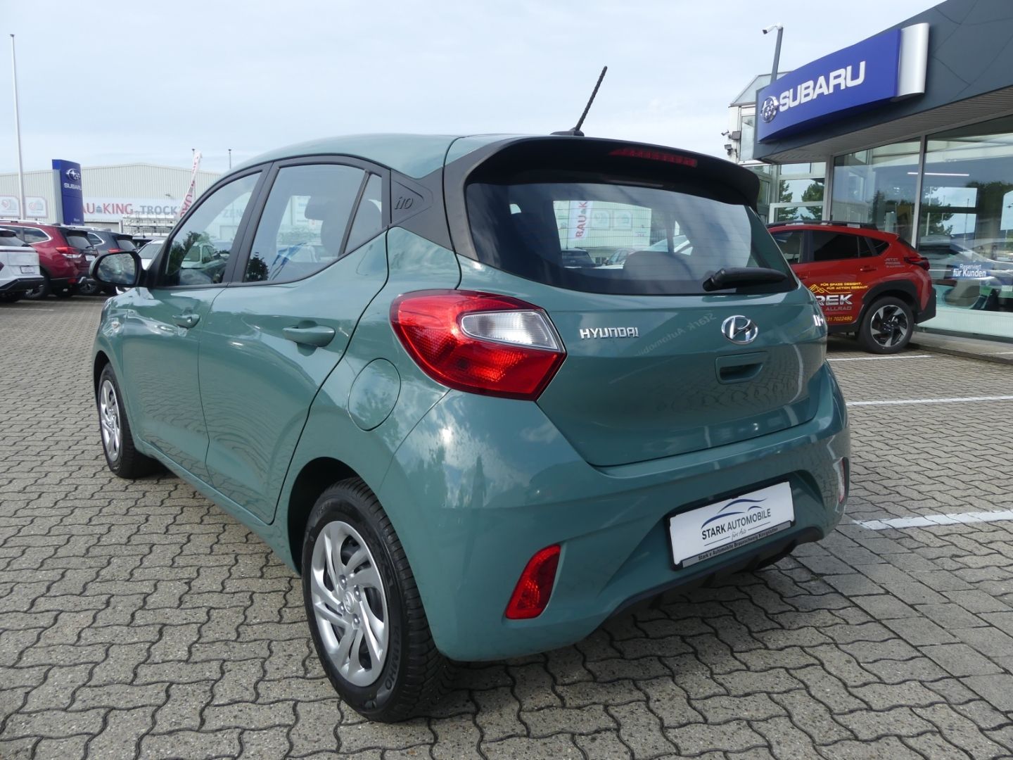 Fahrzeugabbildung Hyundai i10 Select 1.0 Klima Allwetterreifen Bluetooth T