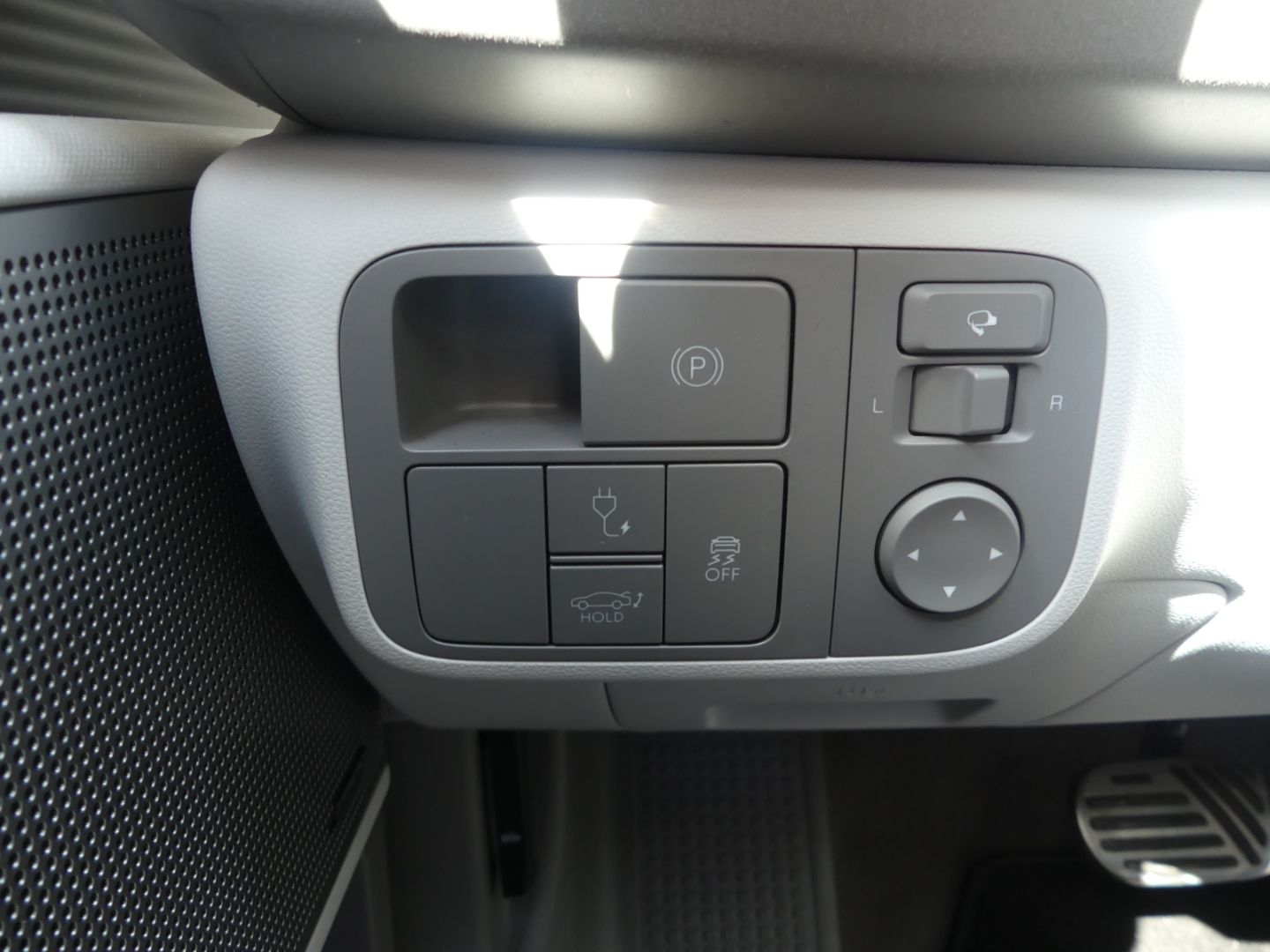 Fahrzeugabbildung Hyundai IONIQ 6 Uniq Elektro 4WD Leder Navigation Parkpi